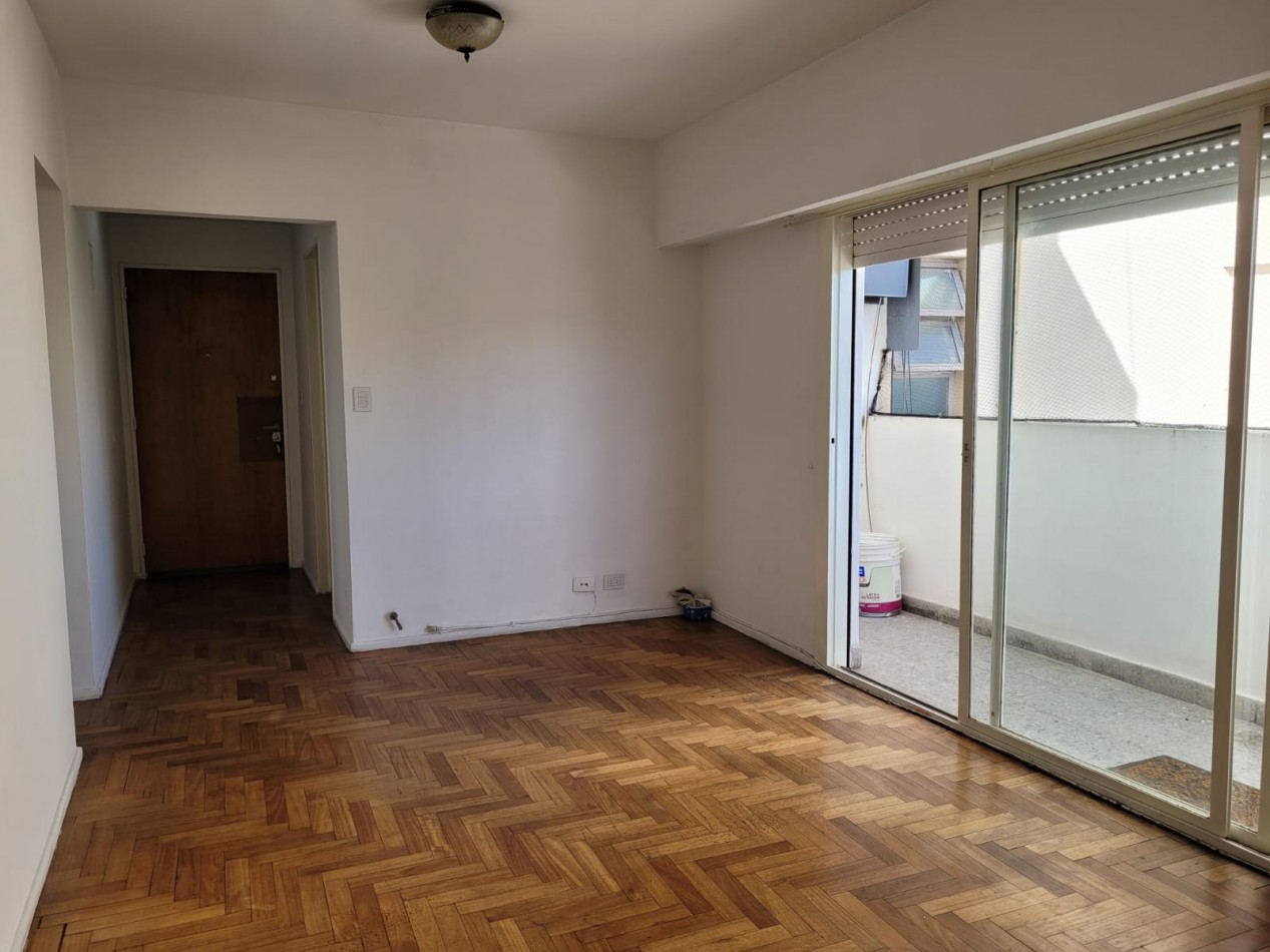 Departamento 2amb Villa Urquiza con cochera fija + balcon 