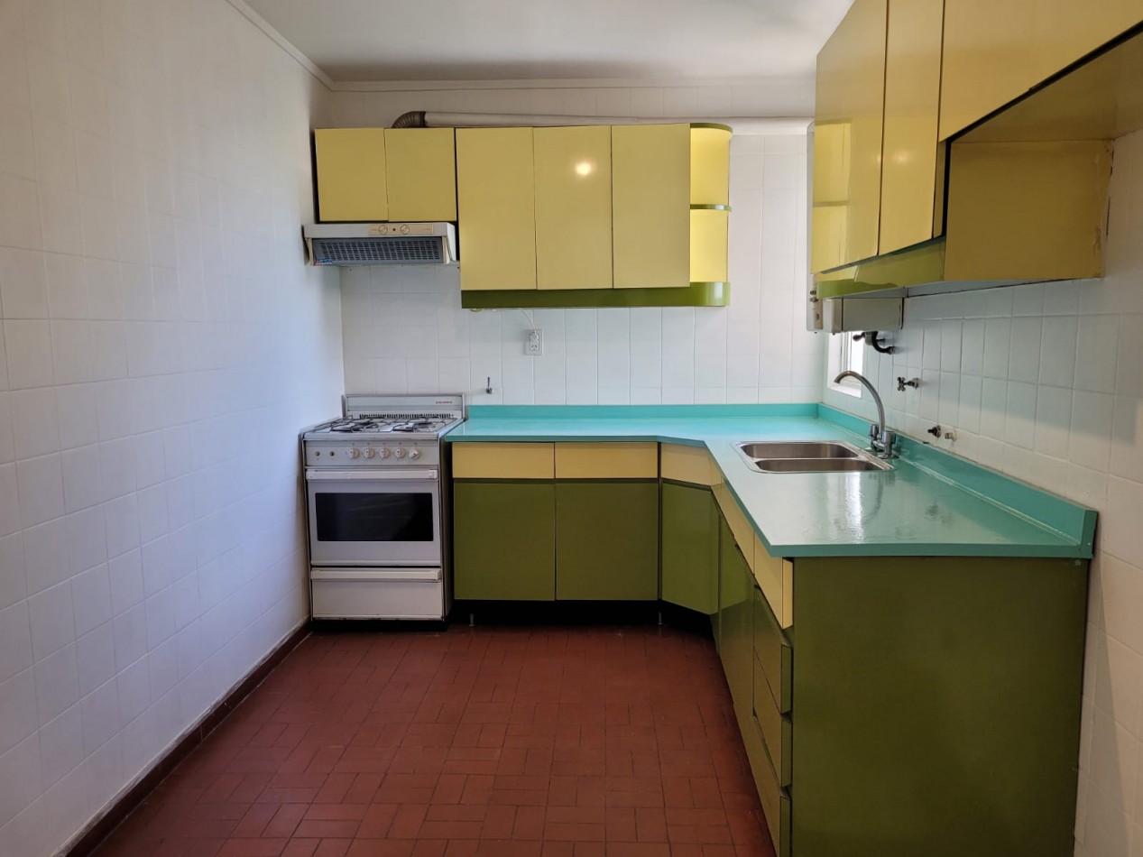 Departamento 2amb Villa Urquiza con cochera fija + balcon 