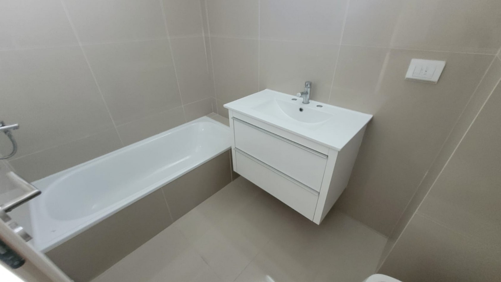 ALQUILADO. Semipiso 2 Ambientes a Estrenar con Balcon. VILLA URQUIZA