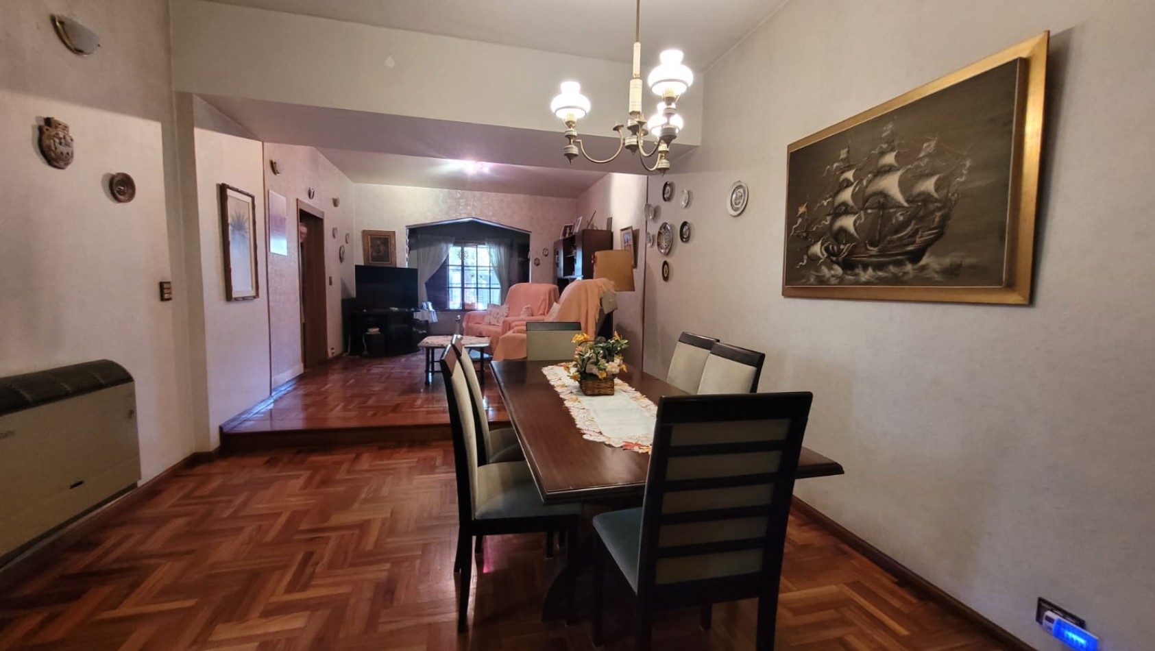 EN VENTA. PH 5 Ambientes tipo duplex.  Cochera, Patios, Terraza y Pileta. SAAVEDRA