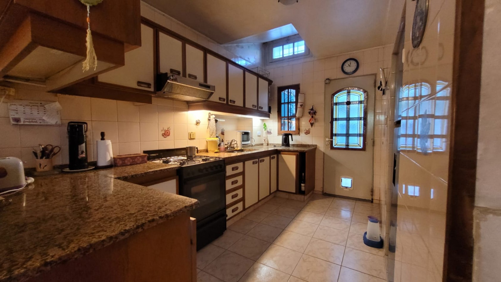 EN VENTA. PH 5 Ambientes tipo duplex.  Cochera, Patios, Terraza y Pileta. SAAVEDRA