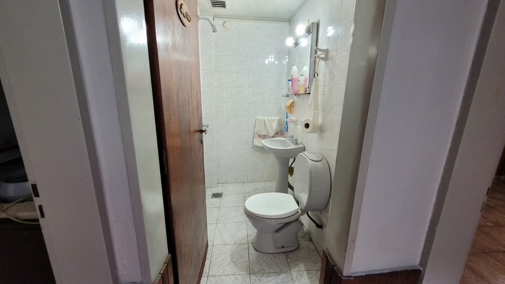 EN VENTA. PH 5 Ambientes tipo duplex.  Cochera, Patios, Terraza y Pileta. SAAVEDRA
