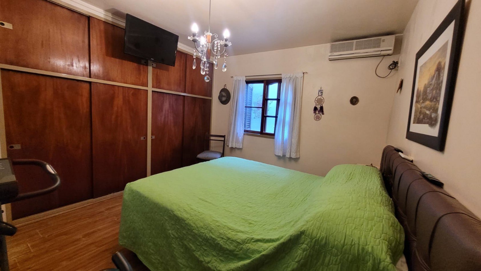EN VENTA. PH 5 Ambientes tipo duplex.  Cochera, Patios, Terraza y Pileta. SAAVEDRA
