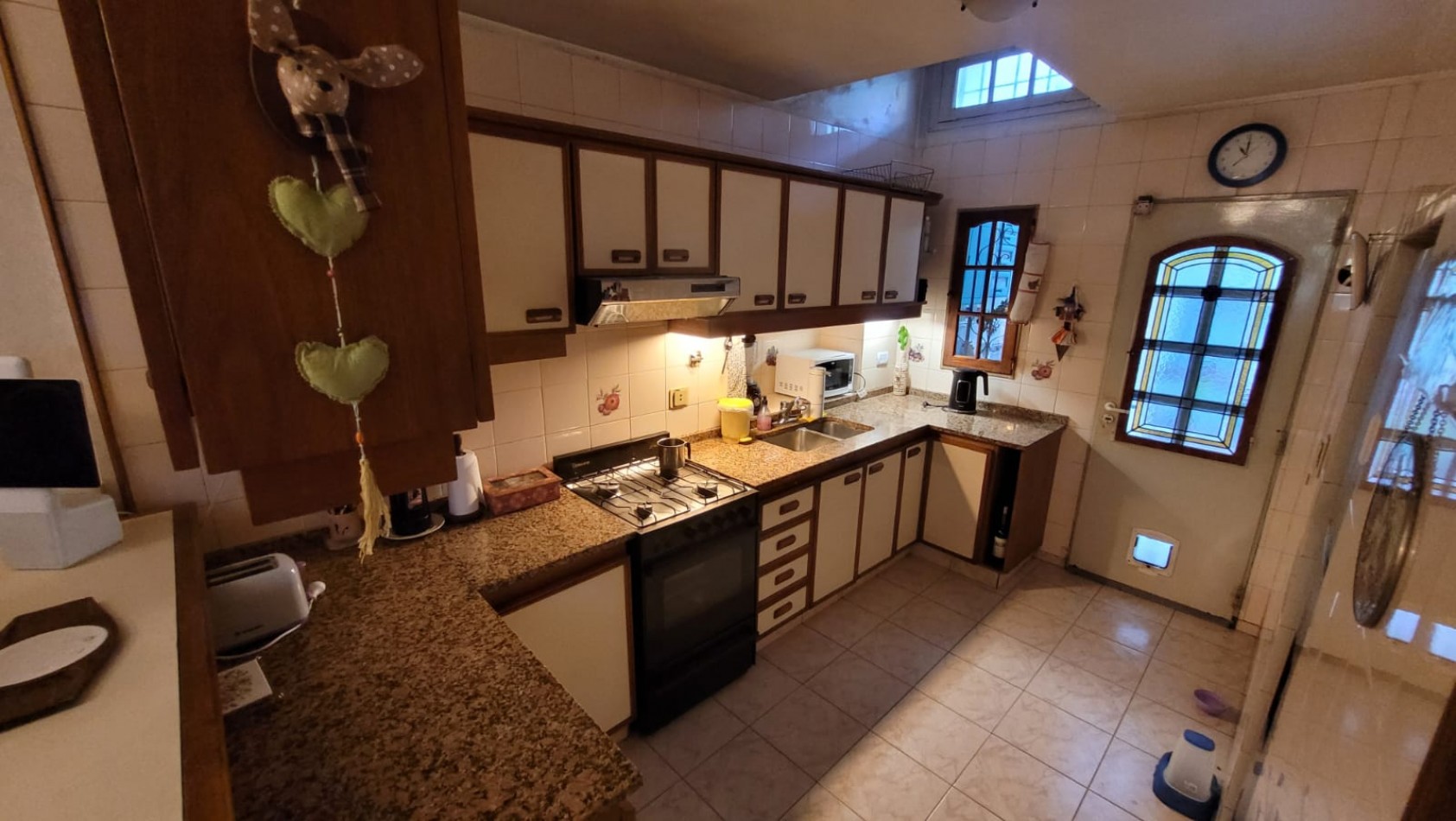 EN VENTA. PH 5 Ambientes tipo duplex.  Cochera, Patios, Terraza y Pileta. SAAVEDRA