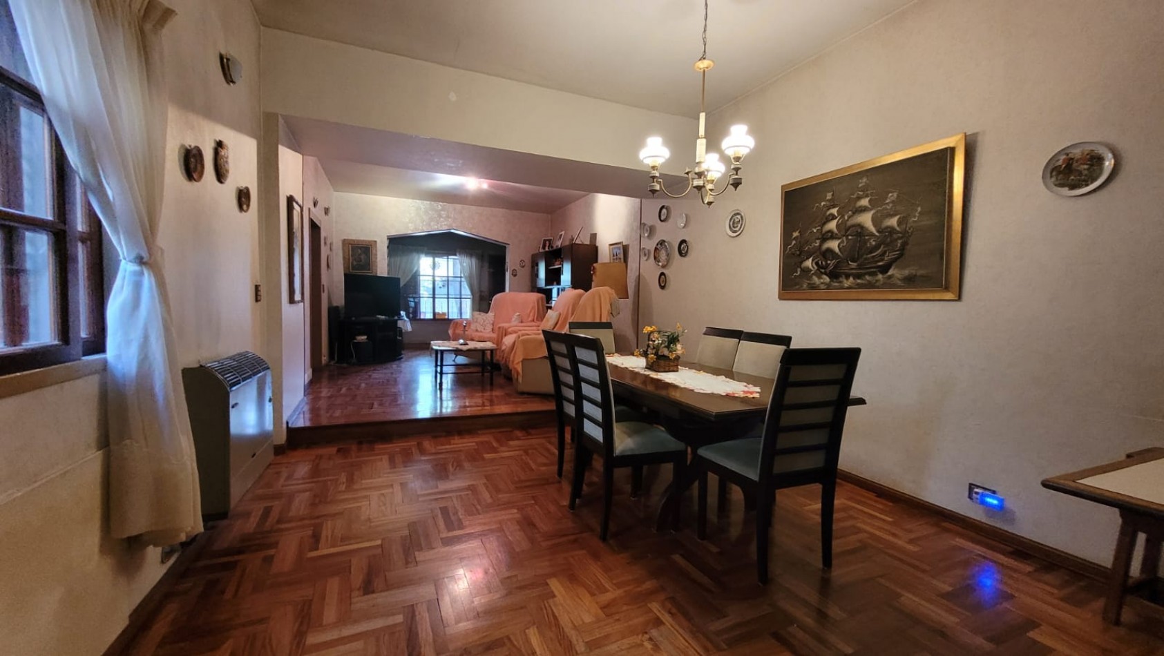 EN VENTA. PH 5 Ambientes tipo duplex.  Cochera, Patios, Terraza y Pileta. SAAVEDRA