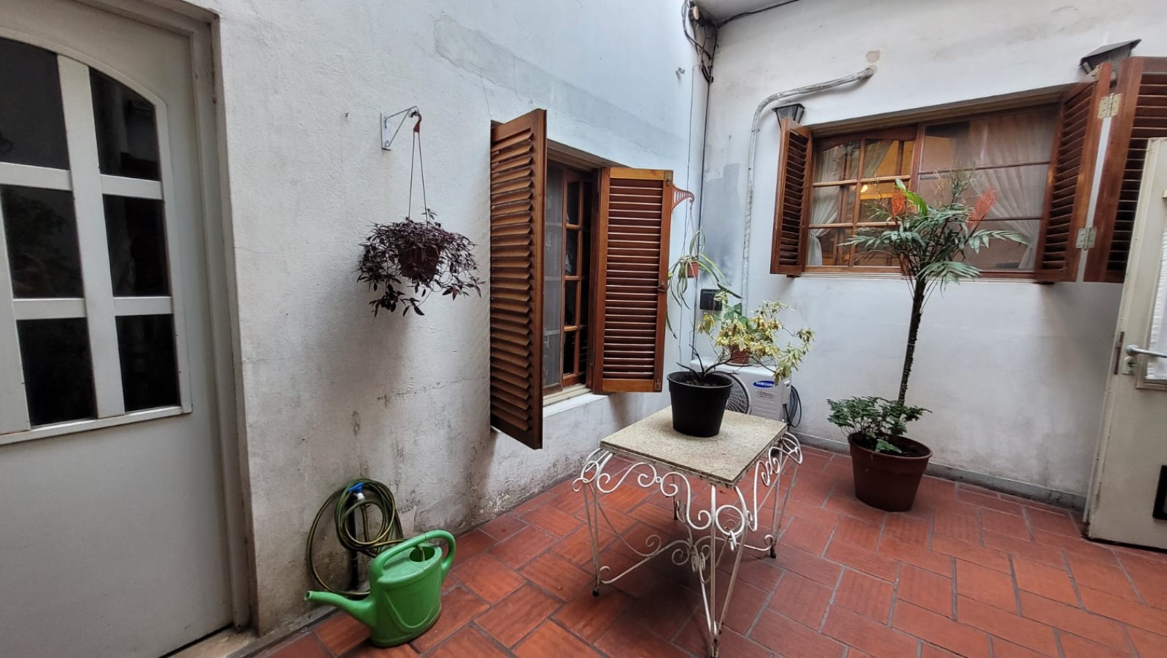 EN VENTA. PH 5 Ambientes tipo duplex.  Cochera, Patios, Terraza y Pileta. SAAVEDRA