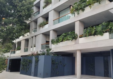 Semipiso 4 Ambientes con 2 Cocheras Fijas. Edificio con Piscina y Sum