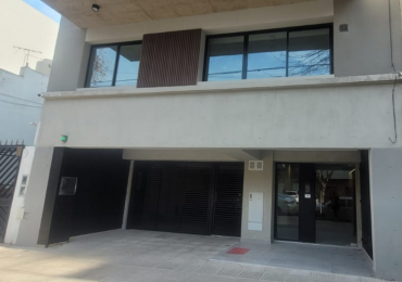 VENDIDO. VENTA. Departamento 3 Ambientes con Toilette Patio con Parrilla. Villa Urquiza