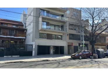 VENTA. Departamento 3 Ambientes a Estrenar con Toilette y Balcon Pequeño. VILLA URQUIZA